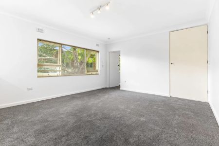 Fabulous One Bedroom Apartment in Prime Lindfield Location - Photo 4