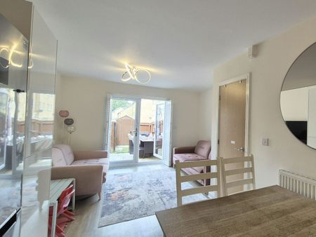 End of terrace house to rent on - Photo 4