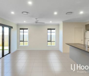Metricon Quality - Ducted Air Conditioning - Ideal Location - Photo 5