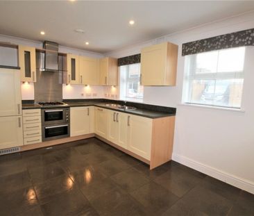 Brookbank Close, Cheltenham, Gloucestershire, GL50 - Photo 2
