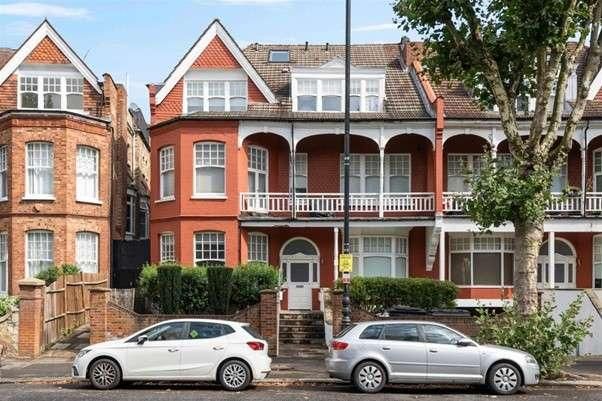 Raglan House, Queens Avenue, Muswell Hill, N10 - Photo 1