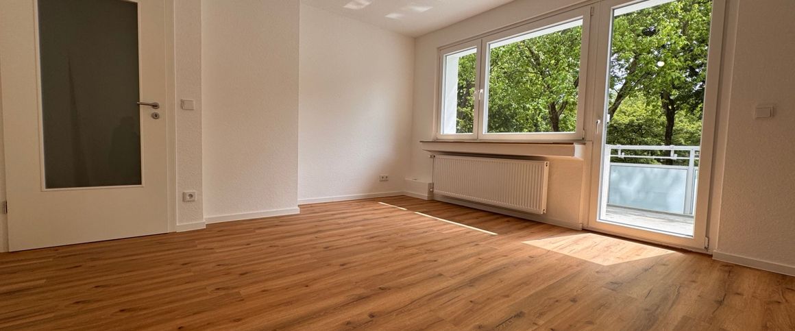 *** Attraktiver Lebensraum in ruhiger Wohnlage! Sanierte 2-Zi.-Whg. mit Balkon! *** - Photo 1