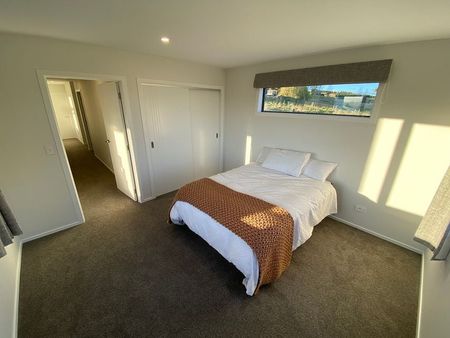 Modern 3BR Home in Abbotsford - Photo 5