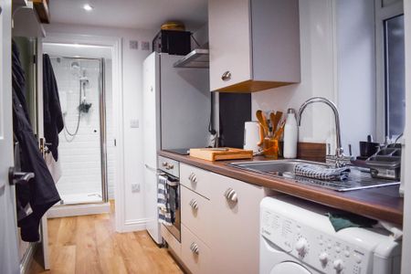 1 bedroom flat to rent - Photo 4