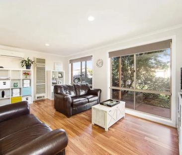 Coastal Retreat In Prime Mornington Pocket - Photo 1