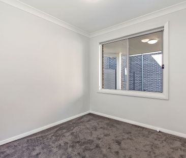 Stylish Near-New 2-Bedroom Granny Flat - Minutes from Gregory Hills... - Photo 3