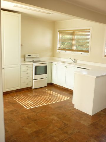 186 Waimumu Road - Photo 2