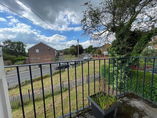 2 bedroom flat to rent - Photo 1