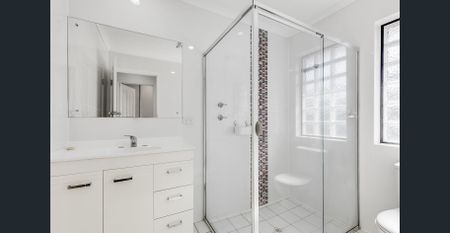 Beautifully presented home for the whole family PLUS much more. - Photo 3