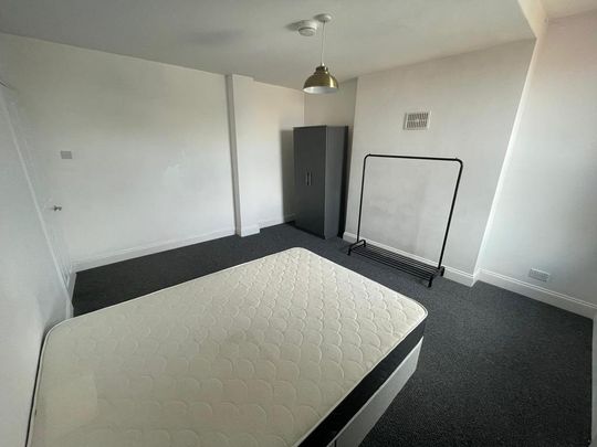 3 bedroom apartment to rent - Photo 1