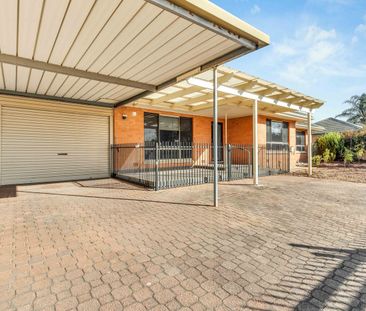 Spacious Family Home with fantastic Indoor–Outdoor Living! - Photo 4