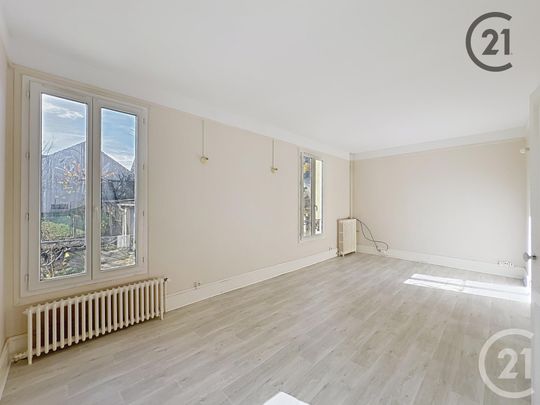 Location Appartement 5 pièces 70m² LE MEE SUR SEINE 77350 - Photo 1