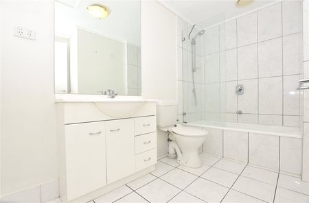 2107/668 Bourke Street - Photo 4