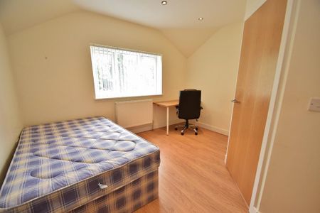 7 bedroom detached house to rent - Photo 3