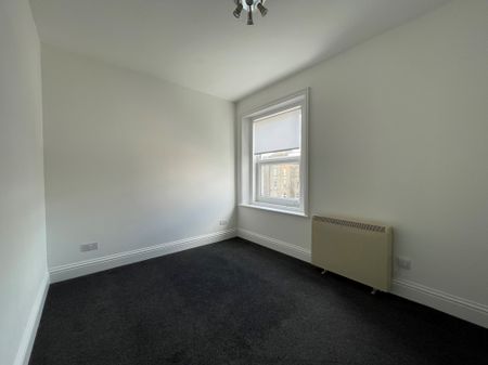 2 bedroom apartment to rent Wilmington Square, Eastbourne, BN21 - Photo 5