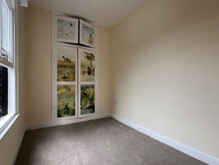 Pen Y Lan, Ruabon. - Photo 2