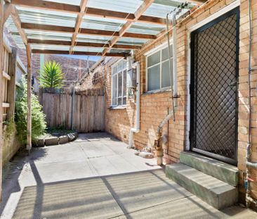 11/214 Beach Road Mordialloc VIC - Photo 4