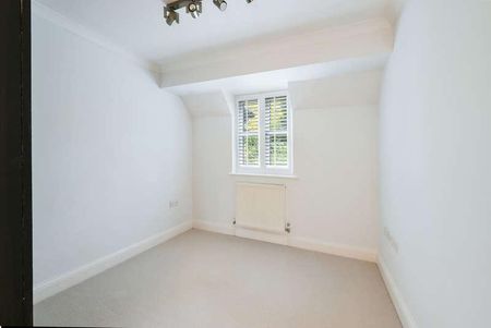 Tepestede Court, CR5 - Photo 4