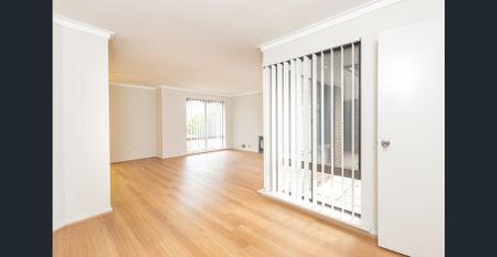 Large 4x2 home - Photo 3