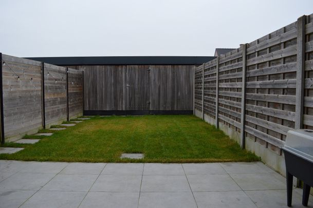 Recente rijwoning in Heule met 3 slaapkamers en carport - Photo 1