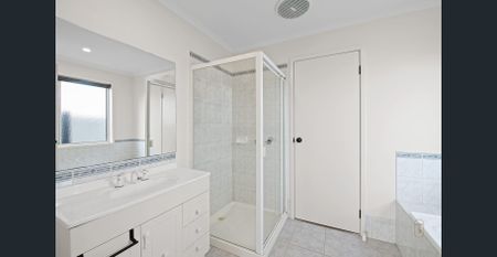 Impeccably Maintained and Stylish Home - Photo 3