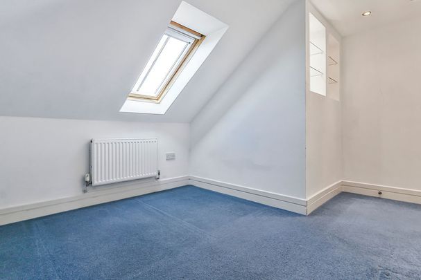 The Crescent, Bournemouth - Photo 1