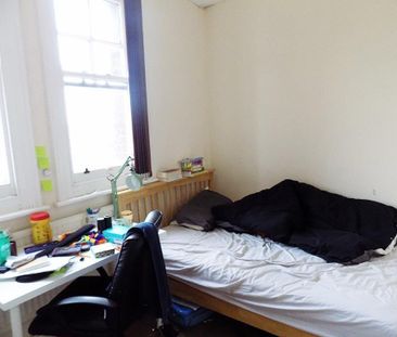 3 bedroom flat to rent - Photo 4