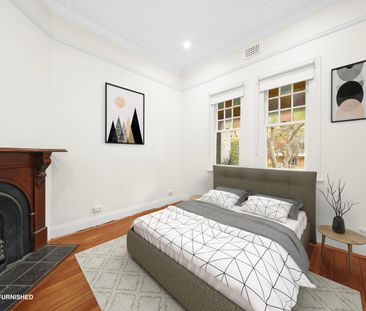 Well maintained two bedroom semi - convenient location - Photo 2