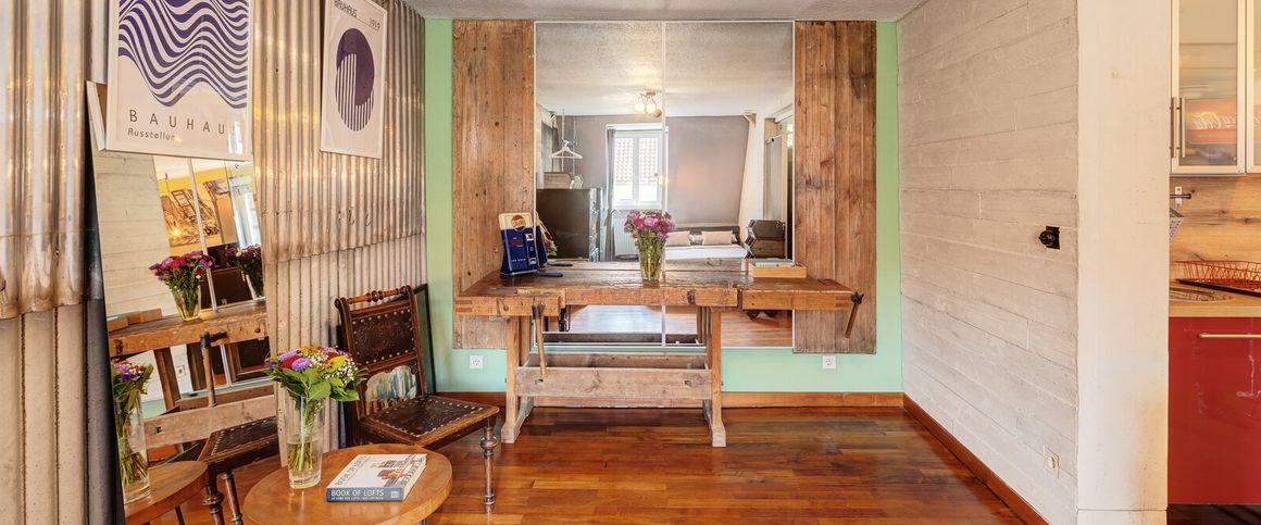 Unique loft-style apartment for rent - Photo 1