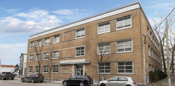 2 1/2 - Montréal (Petite-Italie) - 2 500 $/mois - Photo 2
