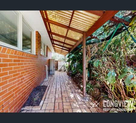 21 Merrick Cres, Glen Waverley, Vic 3150 - Photo 3