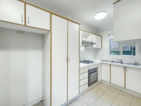 One Week Free Rent ! - Photo 3