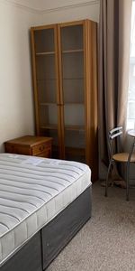 Room in a Shared House, Barnes, SW13 - Photo 4