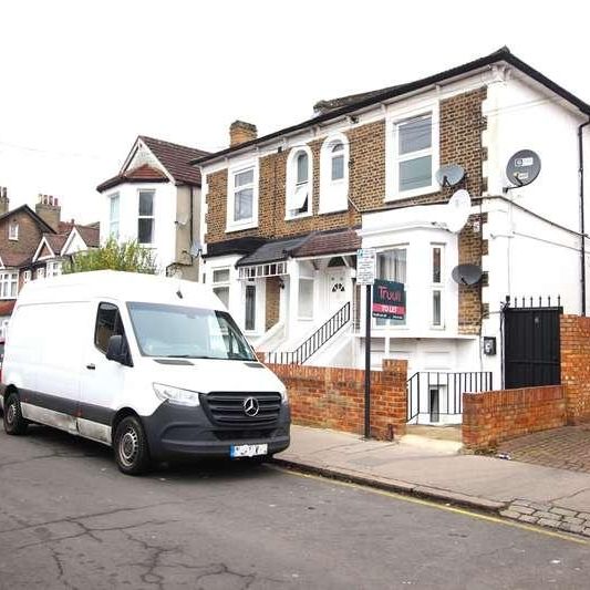 Fernham Road, Thornton Heath, CR7 - Photo 1