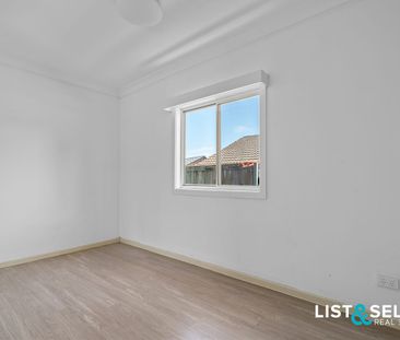 Spacious 2 Bed Granny Flat - Photo 3