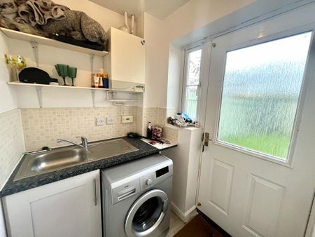 4 bedroom townhouse to rent - Photo 2