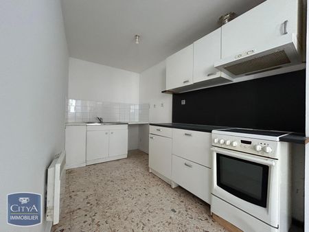 Location Appartement 3 pièces 62m² CARPENTRAS 84200 - Photo 2