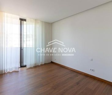 Apartamento T4 - Photo 2