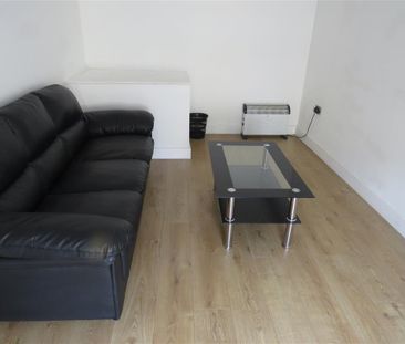 2 Common Road, Huddersfield - Photo 2