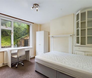 4 bedroom terraced house to rent - Photo 2