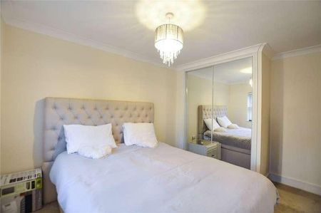 Mabel Street, Woking, Surrey, GU21 - Photo 2