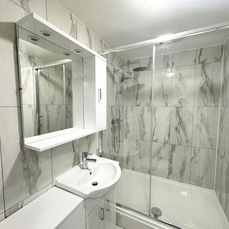 2 Bed Flat, Castle Edge, NG7 - Photo 1