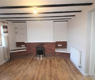 2 bedroom semi-detached house to rent - Photo 3