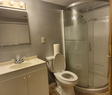 Studio 2 1/2 à Louer, Sous-sol Triplex - Photo 2