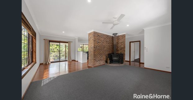 READY TO SECURE TENANTS NOW!! - PRIVATE HINTERLAND RETREAT IN THE HEART OF BONOGIN - Photo 1