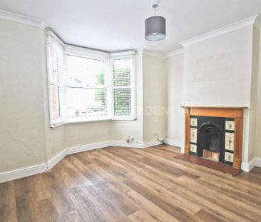 2 bedroom semi-detached house to rent - Photo 5