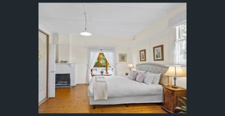 Charming Cottage - Available Fully Furnished or Unfurnished - Photo 5