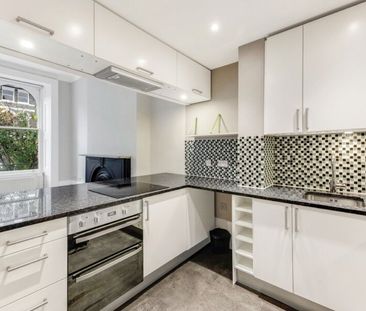 2 Bedroom Apartment To Let - Photo 2