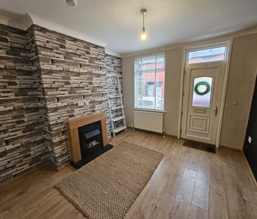 3 bed Terraced - To Let - Photo 1
