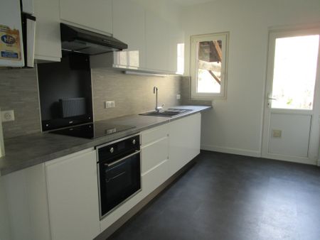 Location Appartement 7 pièces 127m² REIMS 51100 - Photo 3
